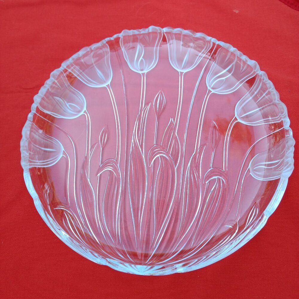 Block Crystal Frosted Tulip 15" Round Platter